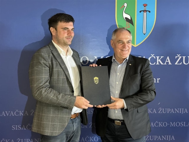 Splitsko-dalmatinska županija i ove godine osigurala besplatno ljetovanje za učenike iz Sisačko-moslavačke županije