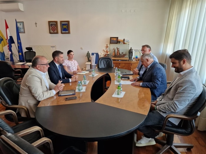 Prvi radni sastanak župana Bobana i gradonačelnika Šute: "Cilj je kontinuirana suradnja"
