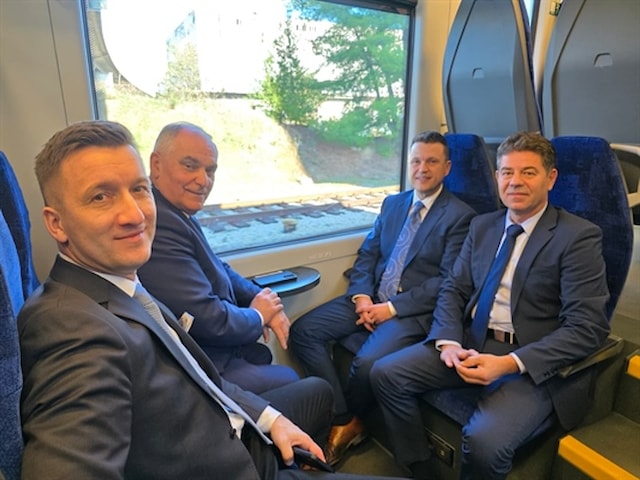 U Splitu u promet pušten prvi baterijski vlak u Hrvatskoj i Europi