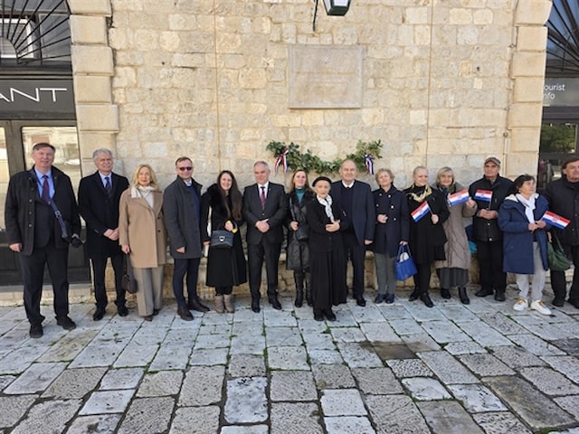 Hvar dostojanstveno obilježio 1100 godina Hrvatskoga Kraljevstva