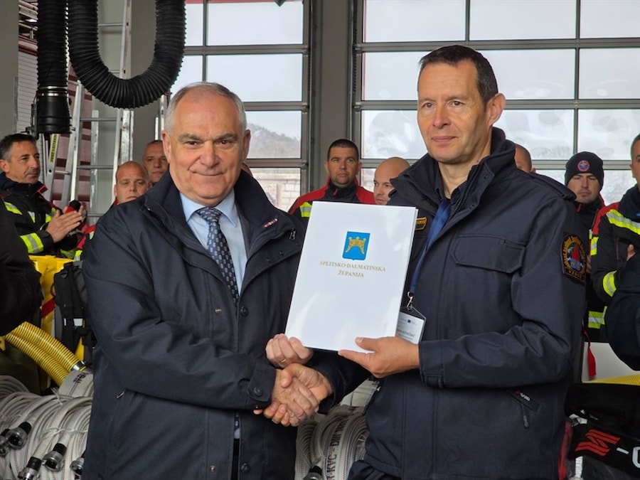 Vatrogasni centar Vučevica: uručena nova oprema vrijedna 160.000 eura