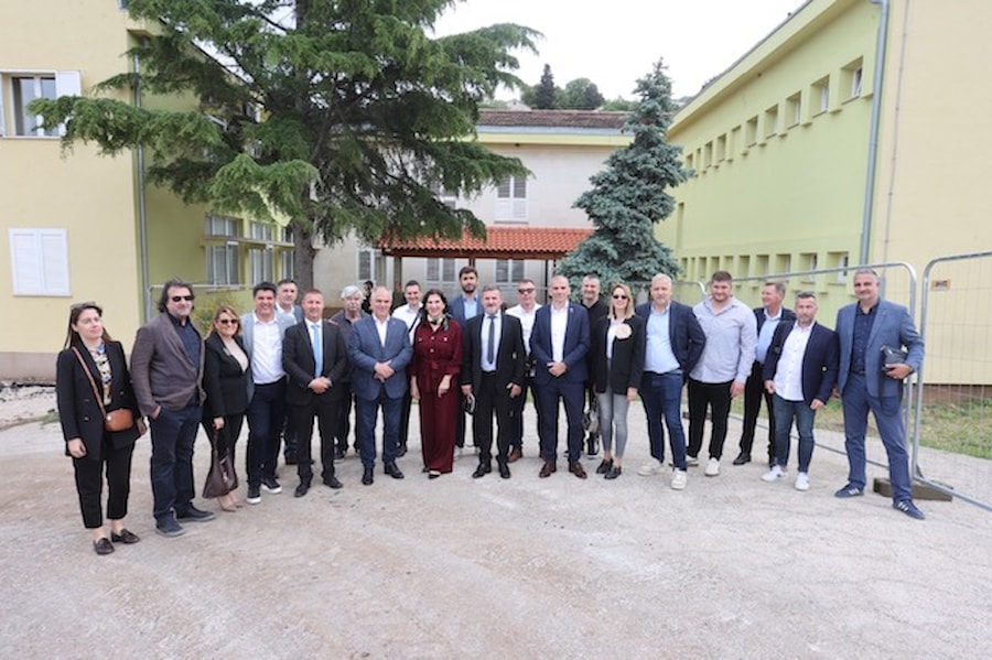 Županija nastavlja najveći investicijski zamah u školstvu - Počinje dogradnja OŠ Vladimir Nazor u Postirima