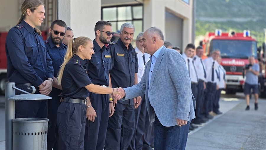Župan Boban u Komiži: Nova ulaganja u vatrogastvo i ribarsku infrastrukturu otoka Visa