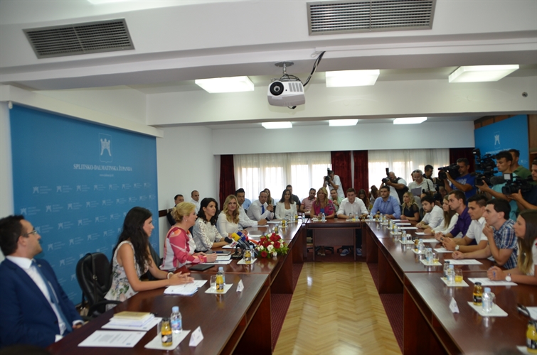 Savjet mladih SDŽ s Predsjednicom Republike 