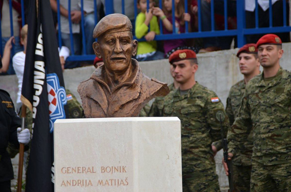 Otkriven spomenik generalu Matijašu