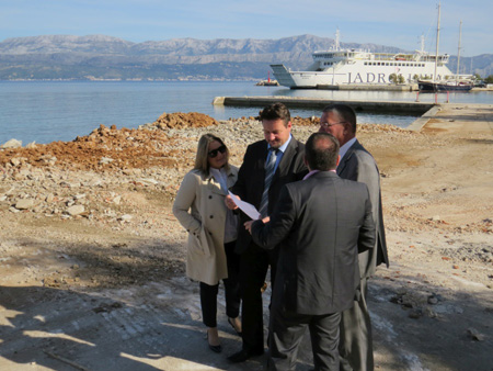 Župan Ževrnja u lučici Vlačica u Supetru označio početak radova