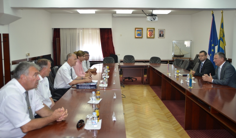 Predstavnici Viteškog alkarskog društva u posjeti Županiji