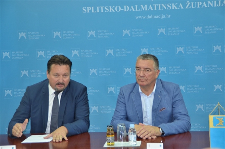 Ministar Kuščević dodijelio preko 5 milijuna kuna za 34 projekta općinama i gradovima Splitsko-dalmatinske županije