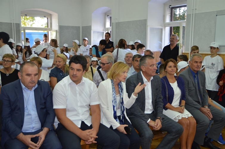 Župan pustio u rad kotlovnicu na biomasu u OŠ kneza Branimira u  Muću Donjem